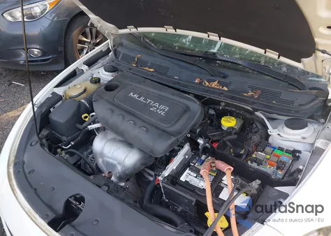 2015 Dodge Dart Sxt z USA, uszkodzony, nr VIN 1C3CDFBB3FD351705